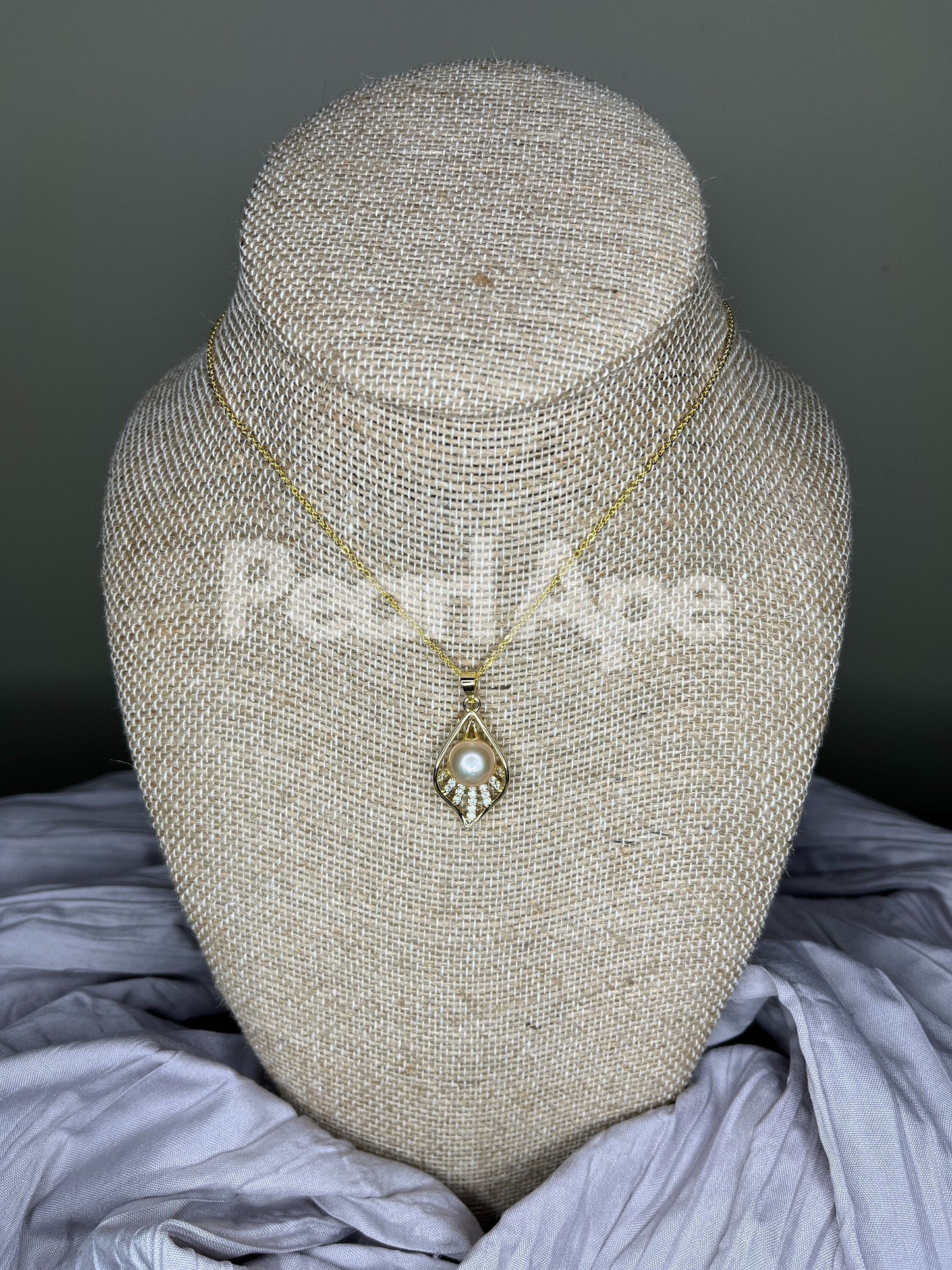 N0019 Freshwater Pearl Pendant Necklace