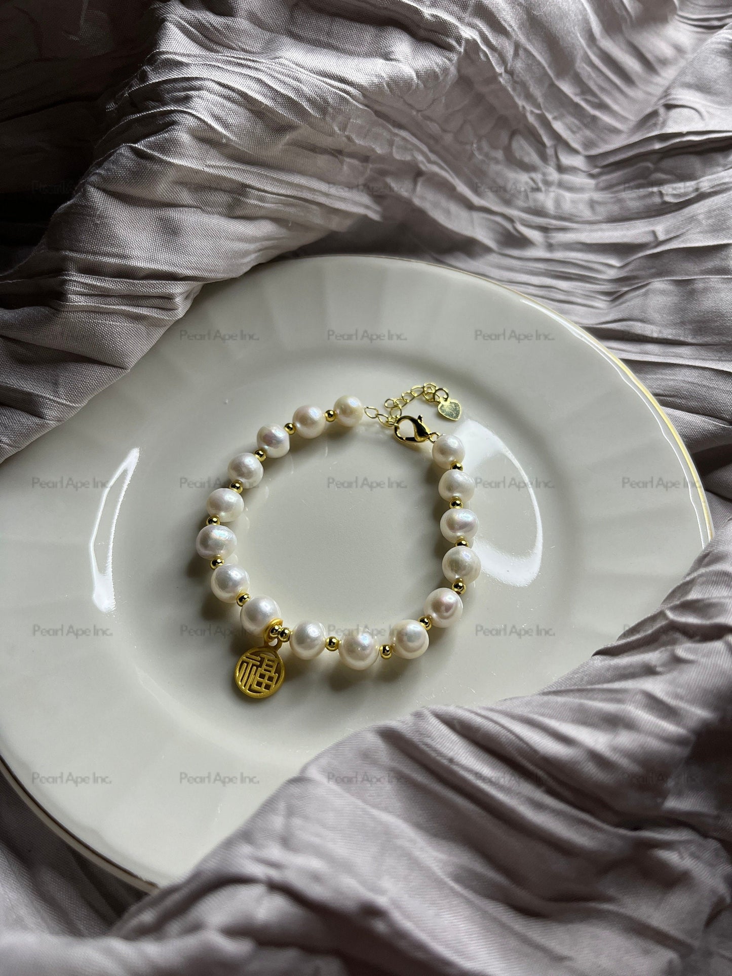 B0005 White Freshwater Pearl Bracelet