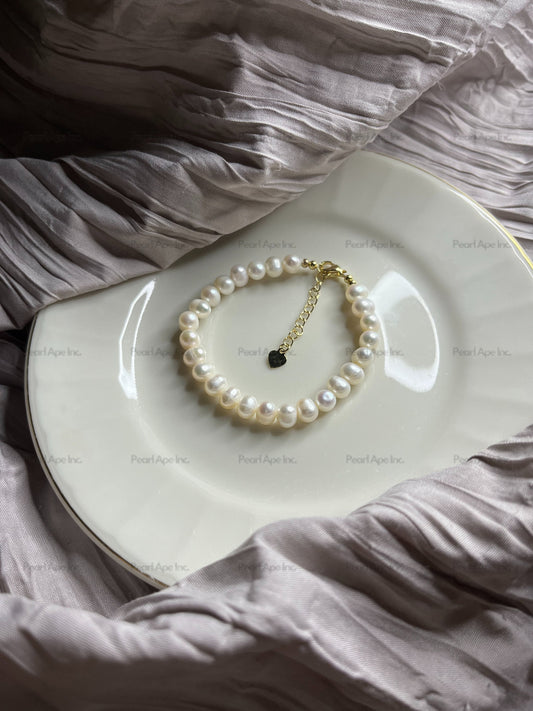 B0016 White Freshwater Pearl Bracelet