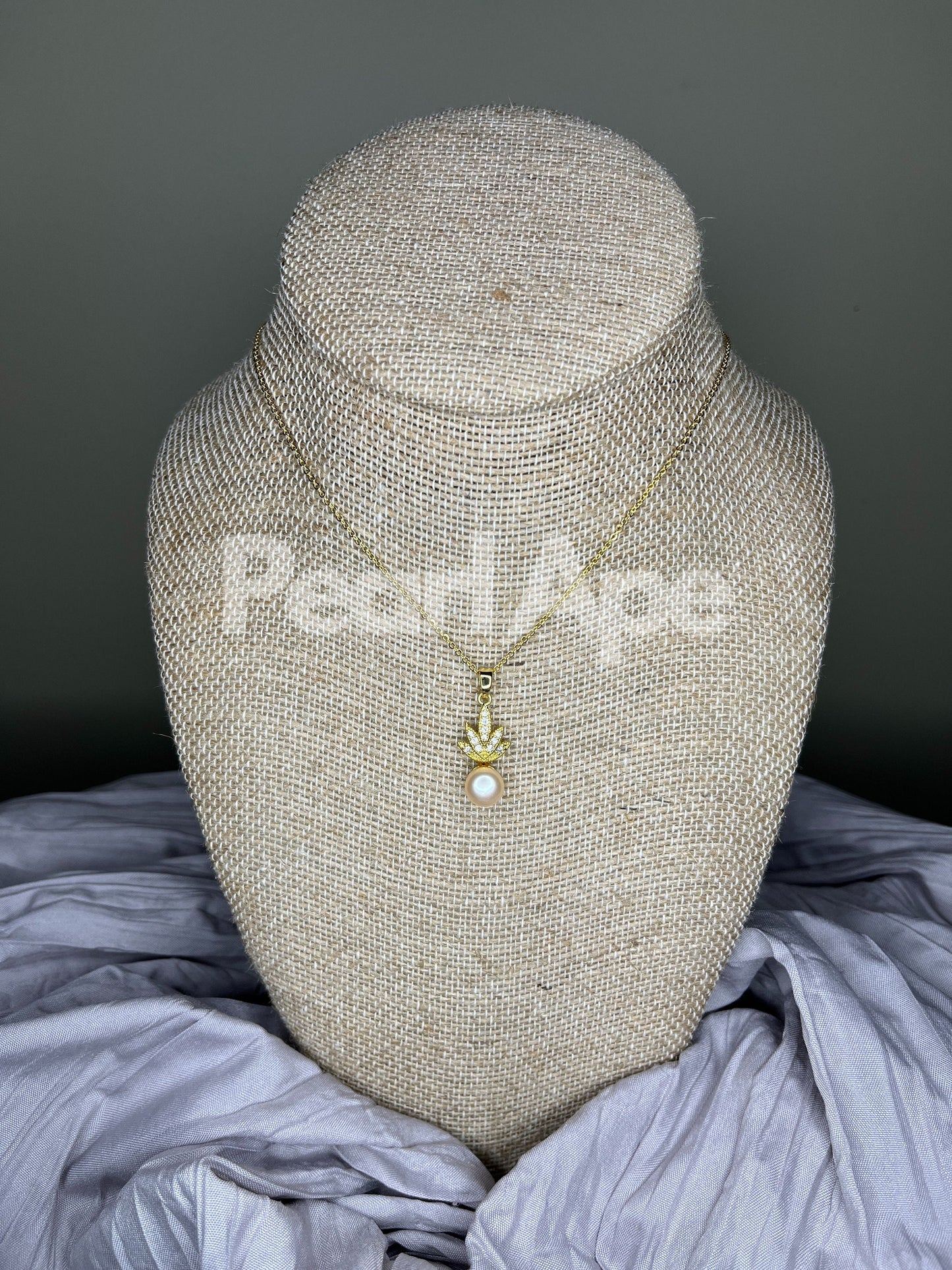 N0004 Freshwater Pearl Pendant Necklace